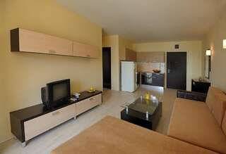 Отель Hotel Heaven - Ultra All Inclusive by Asteri Hotels Солнечный Берег Апартаменты с 1 спальней и видом на море-16